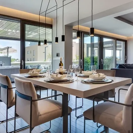 Luxury Marastina With Jacuzzi & Pool *