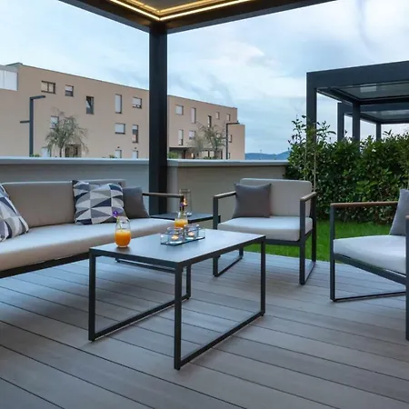 Luxury Marastina With Jacuzzi & Pool