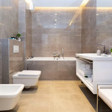 Luxury Marastina With Jacuzzi & Pool