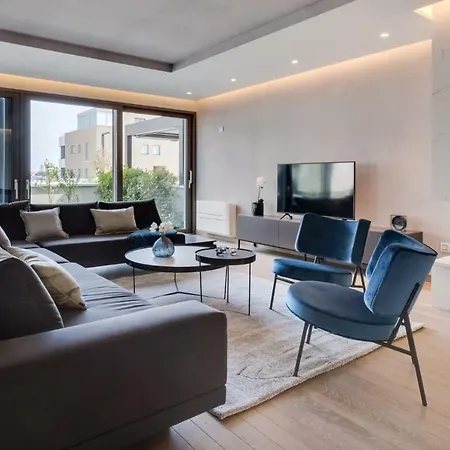 Apartment Luxury Marastina With Jacuzzi & Pool