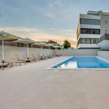Luxury Marastina With Jacuzzi & Pool Apartment